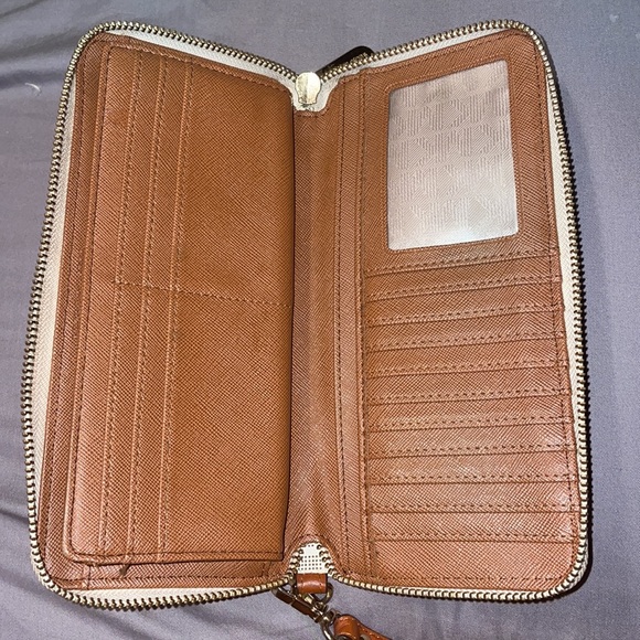 Wristlet - Picture 4 of 5